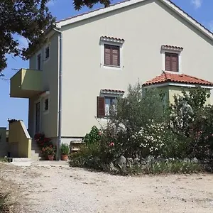 Appartamento Kelk, Loznati
